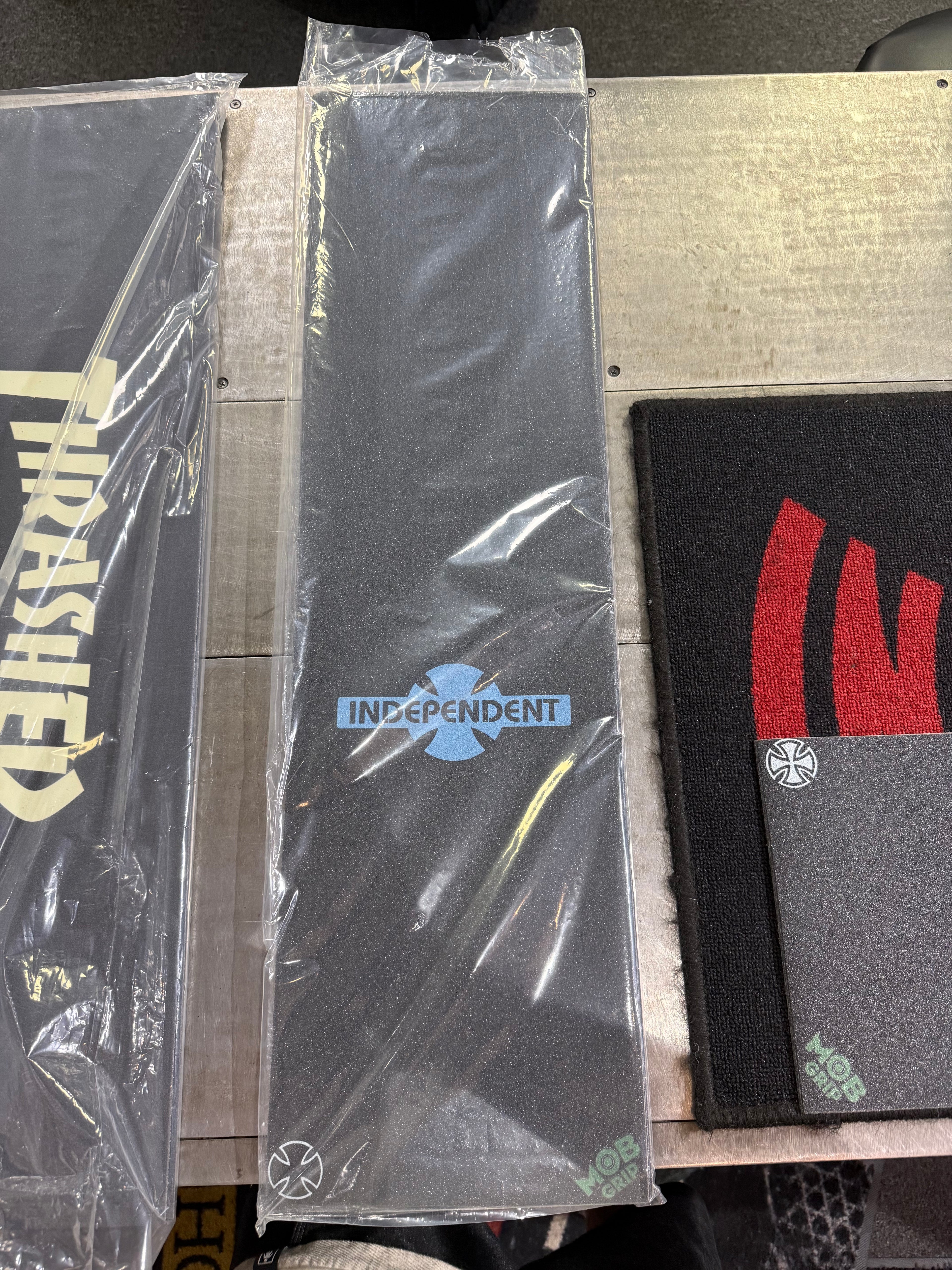 Graphic Mob: Independent Legacy Logo OGBC griptape