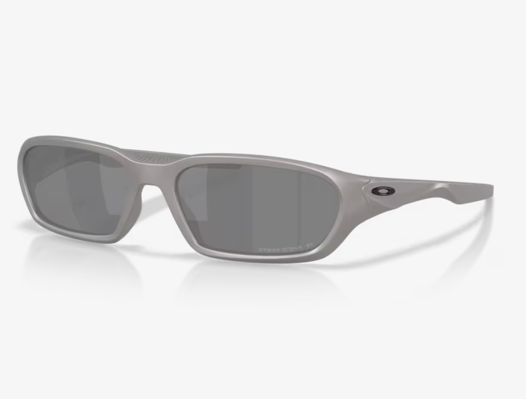 Oakley: Terraforma Titanium